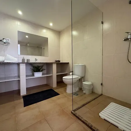 Happy Silva Guest house *
