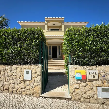 Happy Silva Guest house