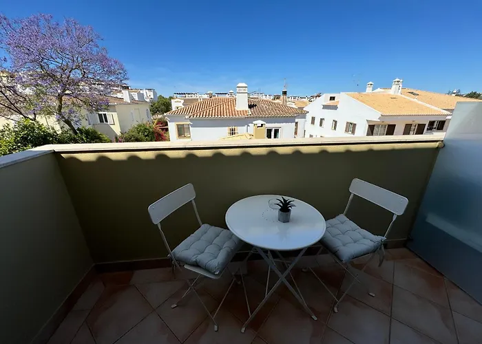 Pensión Happy Silva *