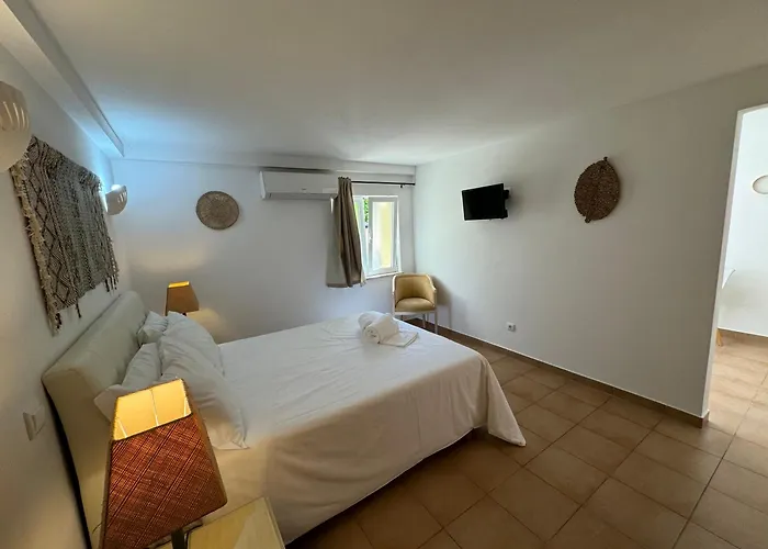 Pensión Happy Silva Lagos